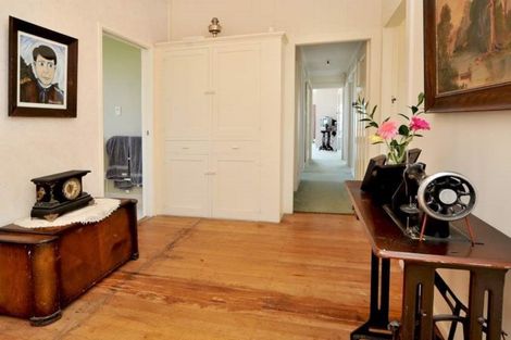 Photo of property in 49 Roys Road, Weymouth, Auckland, 2103