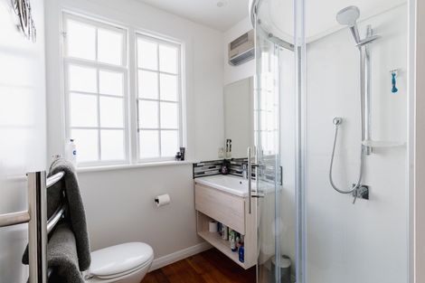 Photo of property in 166 Victoria Road, Saint Clair, Dunedin, 9012