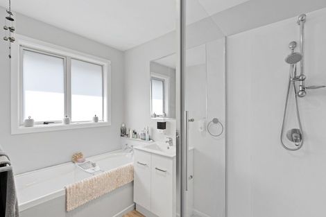 Photo of property in 28 Brightstone Crescent, Aranui, Christchurch, 8061