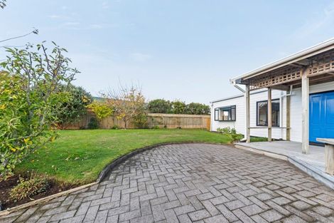 Photo of property in 17 Ballantrae Place, Highlands Park, New Plymouth, 4312