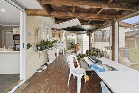 Photo of property in 4 Grande Vue Road, Papatoetoe, Auckland, 2025