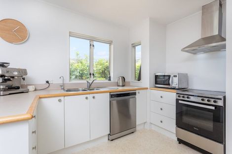 Photo of property in 2/6 Aliford Avenue, One Tree Hill, Auckland, 1061