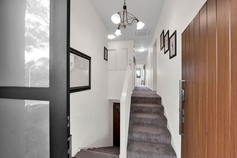 Photo of property in 5 Ruskin Place, Westown, New Plymouth, 4310