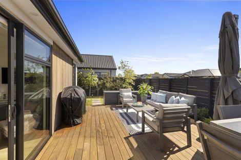 Photo of property in 52 Manakura Street, Russley, Christchurch, 8042