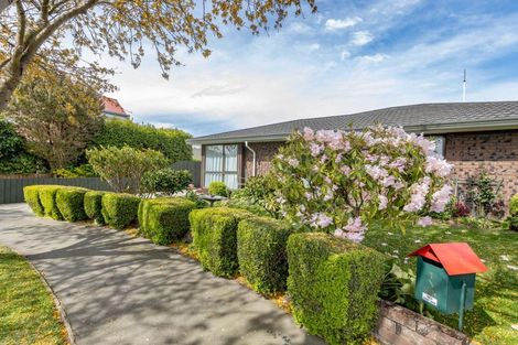 Photo of property in 1/14 Gatonby Place, Avonhead, Christchurch, 8042