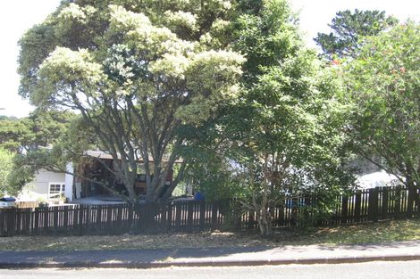 Photo of property in 37 Gladys Avenue, Glenfield, Auckland, 0629