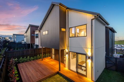 Photo of property in 52 Matangi View Drive, Orewa, 0931