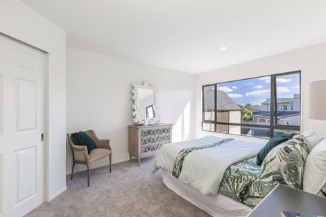 Photo of property in 21/15f Vinograd Drive, Te Atatu Peninsula, Auckland, 0610