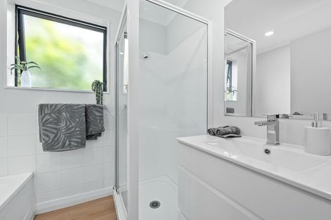 Photo of property in 54 Norana Road, Timberlea, Upper Hutt, 5018