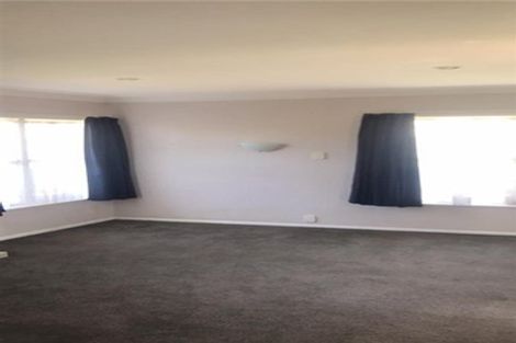 Photo of property in 17 Bowater Place, Manurewa, Auckland, 2102