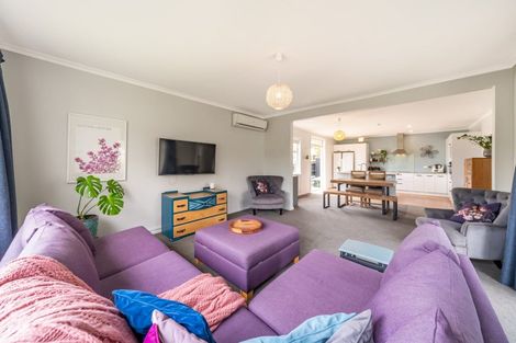 Photo of property in 14 Pempsey Street, Silverstream, Upper Hutt, 5019