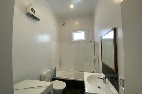 Photo of property in 170 Tasman Street, Mount Cook, Wellington, 6021