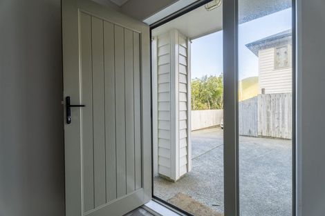 Photo of property in 14 Gifford Grove, Churton Park, Wellington, 6037