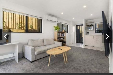 Photo of property in 2/137 View Road, Sunnyvale, Auckland, 0612