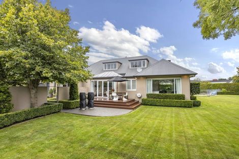 Photo of property in 1/253 Memorial Avenue, Burnside, Christchurch, 8053