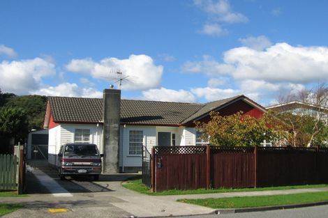 Photo of property in 6 Momona Street, Wainuiomata, Lower Hutt, 5014