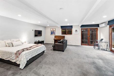 Photo of property in 1 Heathcote Road, Castor Bay, Auckland, 0620