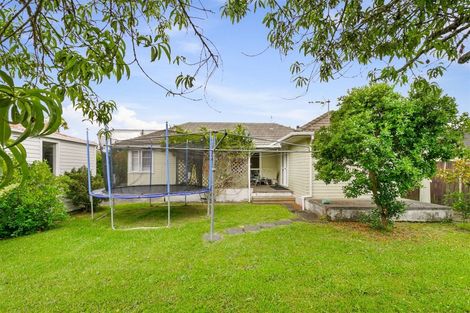 Photo of property in 24 Te Kanawa Crescent, Henderson, Auckland, 0610