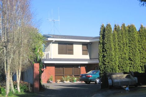 Photo of property in 32 Cooper Place, Chedworth, Hamilton, 3210