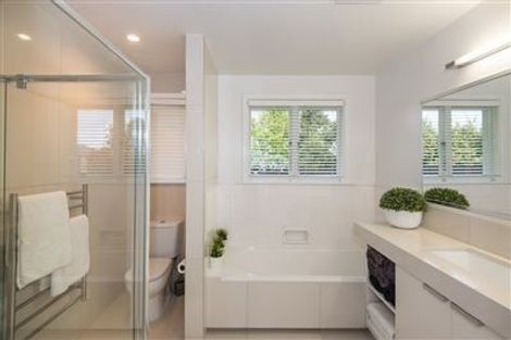 Photo of property in 11 Chislehurst Place, Bryndwr, Christchurch, 8052