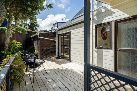Photo of property in 5/8 West Lynn Road, Titirangi, Auckland, 0604