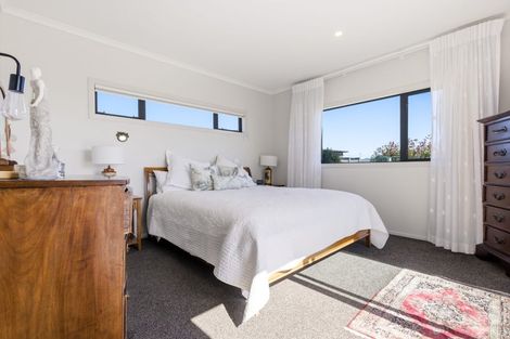 Photo of property in 6 Tuhua Close, Wharewaka, Taupo, 3330