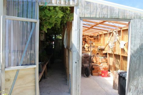 Photo of property in 32 Richmond Road, Carterton, 5713