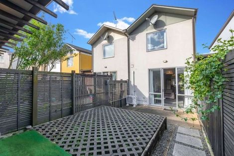 Photo of property in 42 Kirikiri Lane, East Tamaki, Auckland, 2013