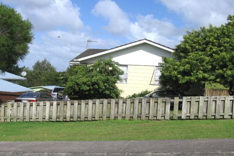 Photo of property in 6 Yule Place, Massey, Auckland, 0614