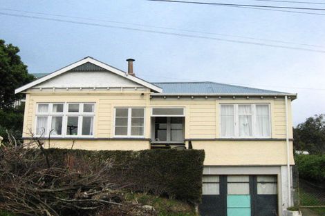 Photo of property in 2 Porterfield Street, Macandrew Bay, Dunedin, 9014