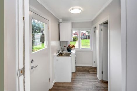 Photo of property in 37 Oxford Street, South Dunedin, Dunedin, 9012