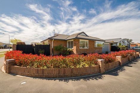 Photo of property in 14 Rue De La Mare, Parklands, Christchurch, 8083