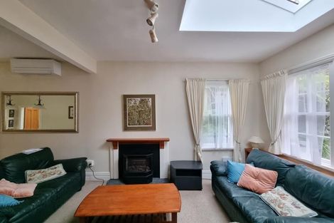 Photo of property in 37 Glenbervie Terrace, Thorndon, Wellington, 6011