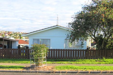 Photo of property in 1/27 Dillon Crescent, Clover Park, Auckland, 2019