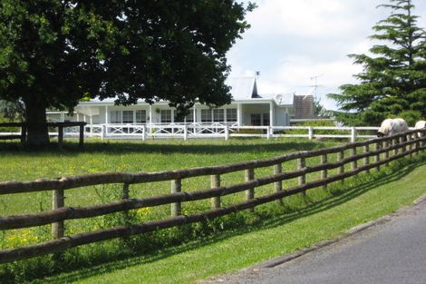 Photo of property in 2/146 Great South Road, Drury, 2113