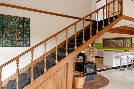 Photo of property in 201 Shaw Road, Titirangi, Auckland, 0604