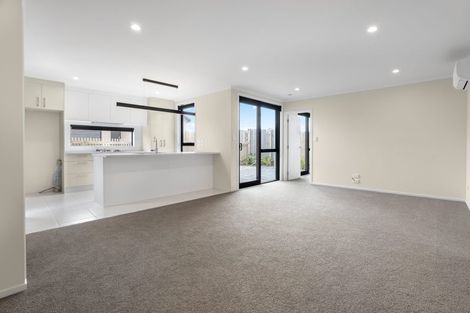 Photo of property in 26 Waruhia Crescent, Rototuna North, 3281