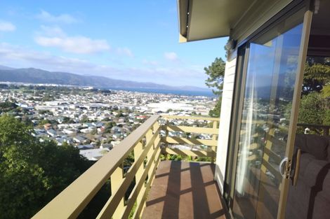 Photo of property in 10 Jacaranda Grove, Maungaraki, Lower Hutt, 5010