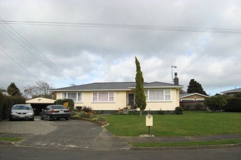 Photo of property in 8 Highfield Place, Levin, 5510