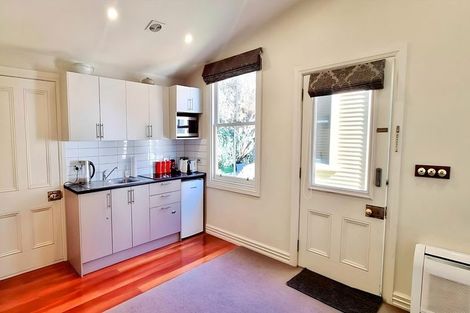 Photo of property in 5 Tonks Grove, Te Aro, Wellington, 6011