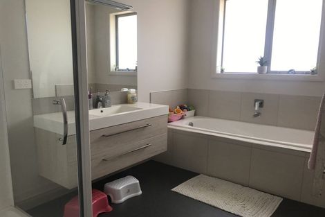 Photo of property in 3 Tranquil Grove, Omokoroa, 3114