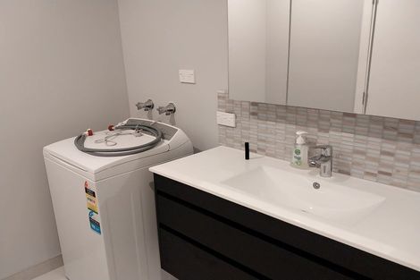 Photo of property in 302 Lake Road, Hauraki, Auckland, 0622