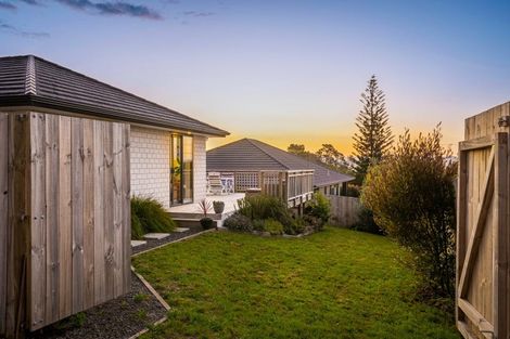 Photo of property in 5 St Julia Court, Helensville, 0800