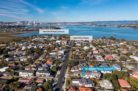Photo of property in 2/39 Jutland Road, Hauraki, Auckland, 0622