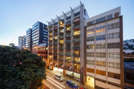 Photo of property in Atrium Towers, 5h/154 The Terrace, Wellington Central, Wellington, 6011