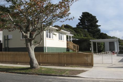 Photo of property in 21 Boyd Grove, Naenae, Lower Hutt, 5011