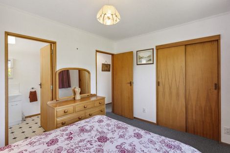 Photo of property in 4 Edgewater Street, Waikanae, 5036