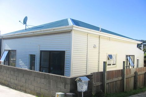 Photo of property in 87 Moorefield Road, Johnsonville, Wellington, 6037