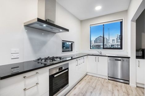 Photo of property in 6 Courage Road, Papakura, 2110