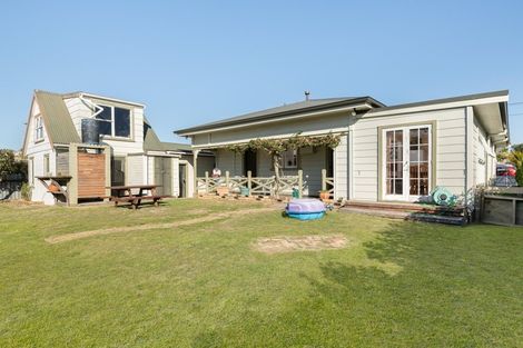 Photo of property in 24 Percy Road, Papamoa Beach, Papamoa, 3118